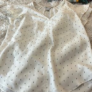 H&M blouse with short sleeve white with black dots polyester size 4